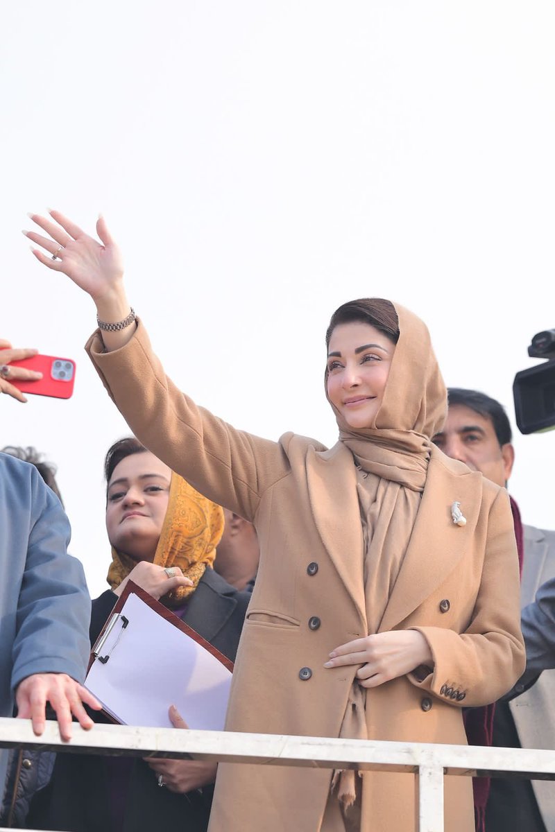 Tahir_BhattiPML's tweet image. The Abbottabad Jalsa led by Maryam Nawaz Sharif is not just an event,it’s a manifestation of collective will for democratic values,justice and a thriving Pakistan. Let echoes of progress resonate through every corner. #MaryamInAbbottabad #PakistanProgress
 #ایبٹ_آباد_میں_امید_سحر