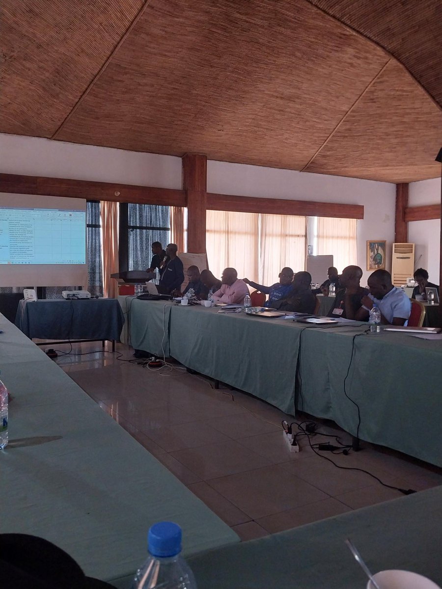 frode_kirk's tweet photo. 4 days' workshop for the institutional reinforcement of @CroixRougeMali branch of Gao guided by the branch President together with @CICR_Mali and @IFRCAfrica technical support to ensure strong local development, participation &amp; impact of projects funded by partners and #DKaid! https://t.co/HrfgVju9vg