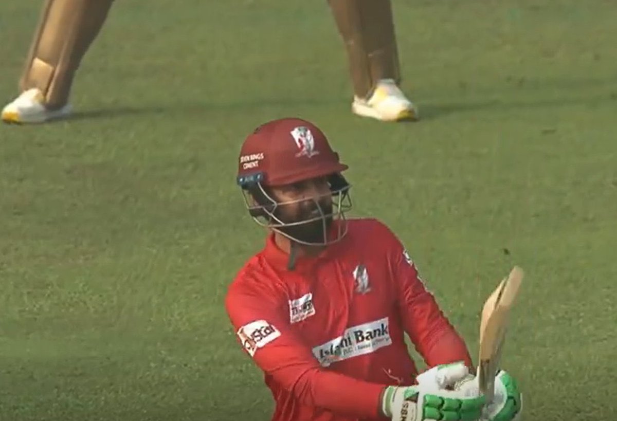 saifahmed75's tweet photo. Well played Ahmed Shahzad. What a knock in his first match in BPL. 🔥

Should he get a team in PSL? https://t.co/JpfRZqhmaG