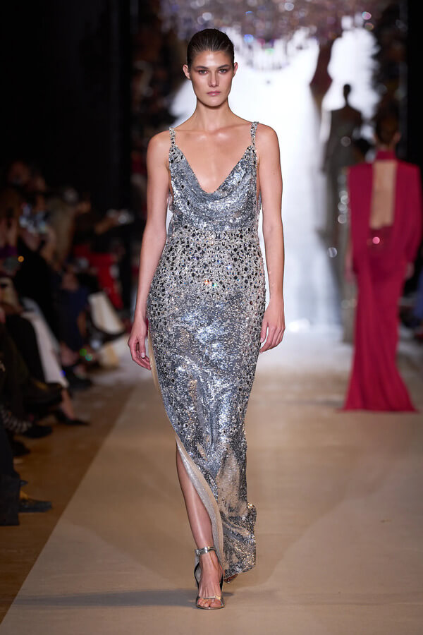 Коллекция Zuhair Murad весна-лето 2024 на неделе моды Haute Couture в Париже dress-mag.com/news/kollektsi…