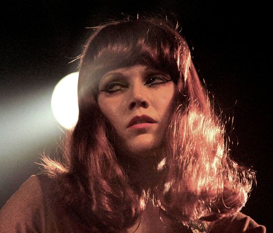 BillPourquoimec's tweet photo. Poison Ivy - The Cramps https://t.co/6q0c6VacYS