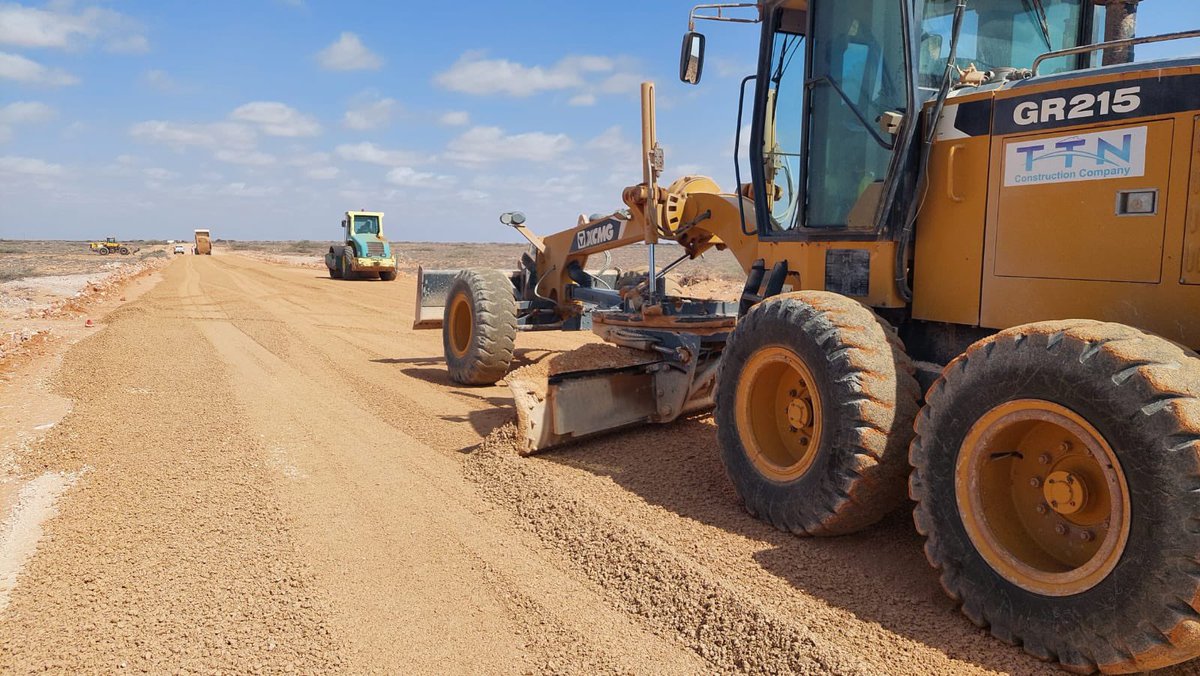 ttnconstruction's tweet photo. #garowe #somalia #road #bridge #ttnstaff #Puntland #work https://t.co/MYZ1uTMtnJ