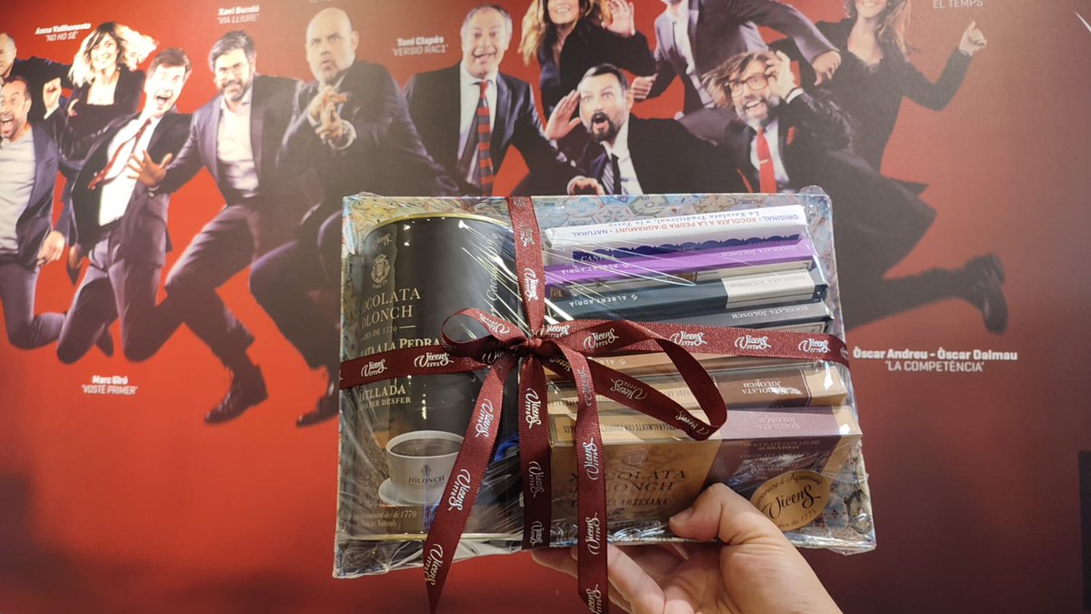 🍫 Atenció, fans de la xocolata, perquè arriba el moment en què sortegem un fabulós lot de Xocolata Jolonch de @torronsvicens!

➡️ Si el voleu aconseguir, només ens heu de seguir i fer RT d'aquesta publicació. Recordeu que teniu de temps fins a les 8h! Molta sort a tothom!!!