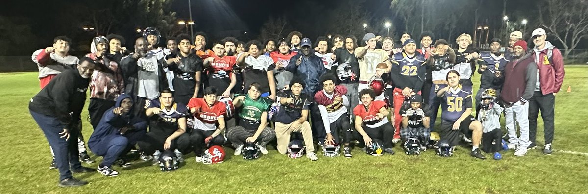 DwThaRbGuru's tweet photo. Team Daygo 2024 ✅🔥🌴
#heritagebowlla2024 https://t.co/89h1ThAC1m