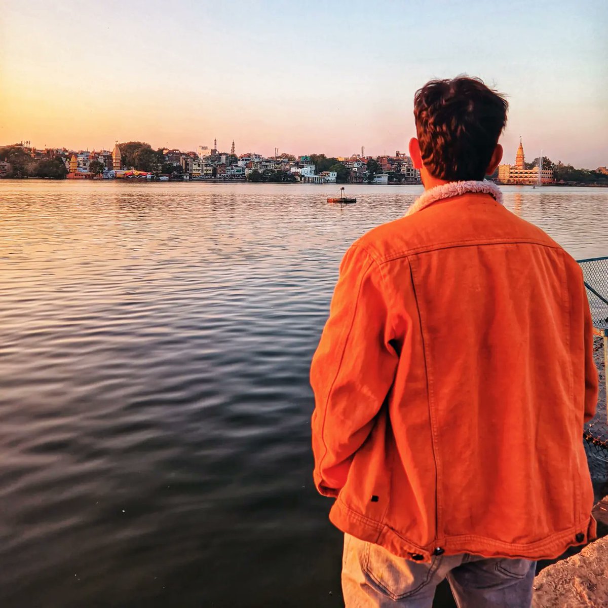 suhailiqball's tweet image. &quot;Admiring society from across the lake: where political ripples meet the shores of sarcasm&quot;. 🌊👀
 #SocietalReflections