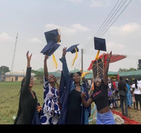 TrvisBrown2's tweet photo. Congratulations to us🎊🎊🎊🥳🎈🎉😀 https://t.co/PS87423DhJ