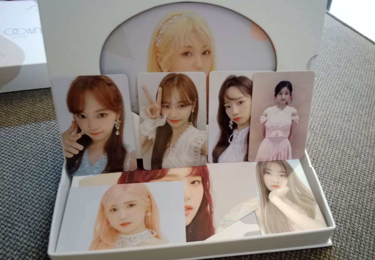 favzminji's tweet photo. - Twice "The Story Begins" (unsealed + complete inclusions)
- IZ*ONE "Bloom*Iz" (unsealed+ complete inclusions)
- Red Velvet "The Reve Festival Day 1" (unsealed + complete inclusions)
- Twice "Super Event" (unsealed, limited edition)
- Twice "Feel Special" (unsealed) https://t.co/5GVXHJBVrn