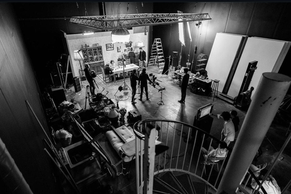 Avec Mme le maire <a href="/FautraLaurence/">Laurence Fautra</a> , nous sommes allé à la rencontre de <a href="/Streamsetstudio/">Streamset.studio</a> , la nouvelle pépite décinoise ! Plus besoin de matériel ni d'installation, tout est inclus pour réaliser les plus belles vidéos. 💡🎬 #décinescharpieu #Streamset #Innovation