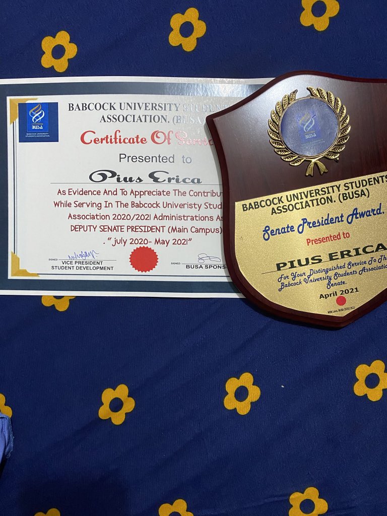 PiusErica's tweet photo. I have 4 years administrative working experience 
7 awards of Leadership 
And a medical degree 

That’s how you do Uni😮‍💨 https://t.co/wte3WpBuLA