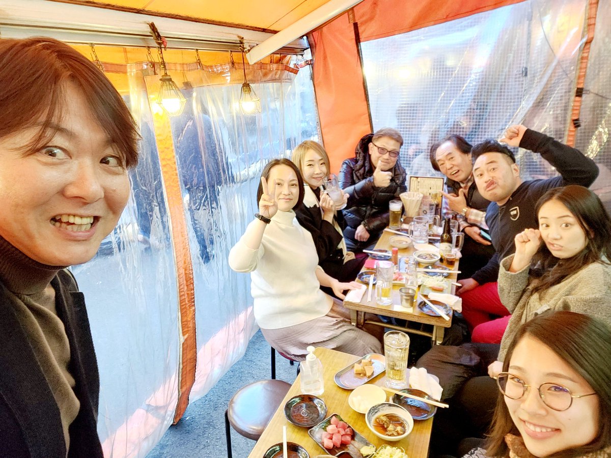 nonoil178's tweet photo. 今日は浅草で✨🍻左奥からCONQさん、ふじきｲｪｲ！ｲｪｲ！さん、ちなっぴーさん、ゆいなさん、右奥から山本さん、松下アドさん、香緒さん、ノン老いる小林✨️あんな話こんな話で大盛上り😆これからの浅草にわくわくが止まらない～💕
#松下アド
#CONQ
#ふじきｲｪｲｲｪｲ
#ちなっぴー
#東京演芸協会 https://t.co/NInm1ncEc5