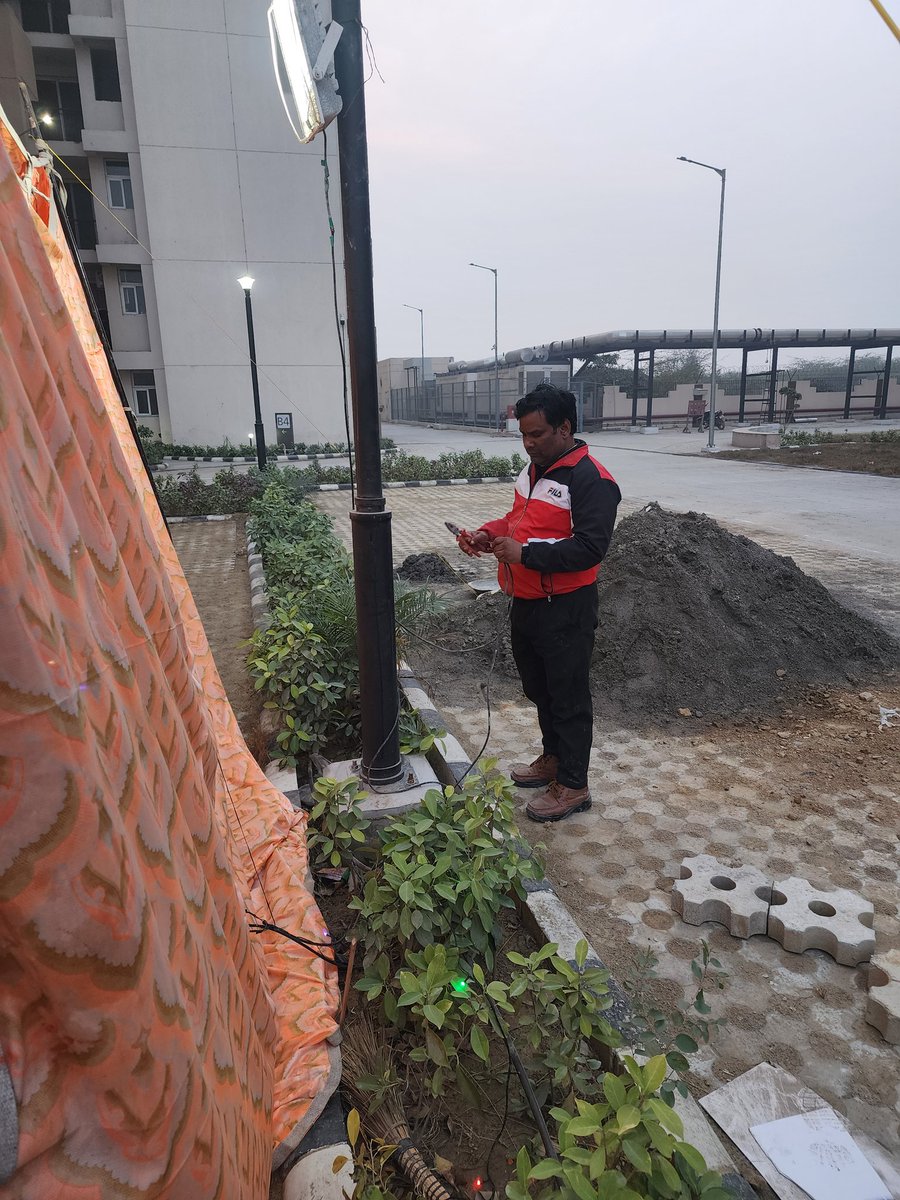 Ajitkumar183914's tweet photo. Sir... AOA leisure park is giving wrong connections and nuture illegal construction.. Pls act.. This is encrochment and create tension in future. Complain enclosed. https://t.co/fSxJXalUh8