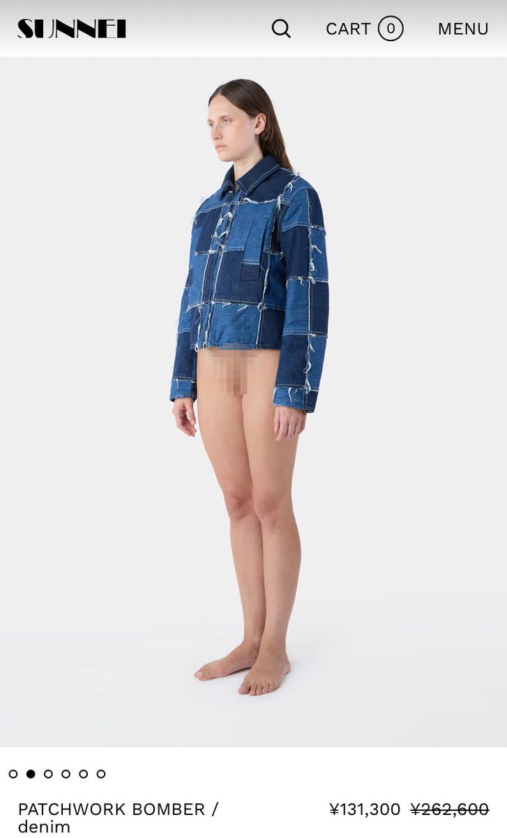 Key_Blank_'s tweet photo. sunneiのモデルがその服以外着てないって聞いて見にいったら本当でガチで爆笑してる https://t.co/cNZxZkP97Q