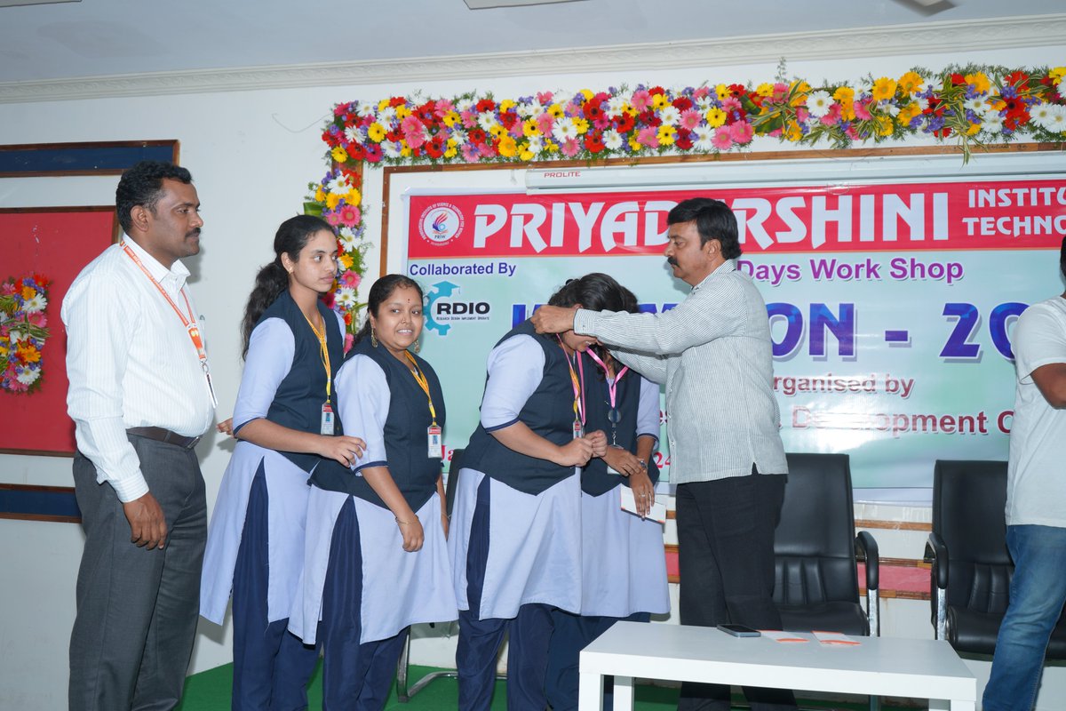 rdiohub's tweet image. "Thrilled to witness the innovation unfold at the RDIO Ideathon 2024 awards ceremony hosted at PRIW! 🚀 Kudos to the brilliant minds shaping the future with groundbreaking ideas. 🏆 #RDIOIdeathon #Innovation #PRIW #TechInnovation" @minmsme @NITIAayog  @THubHyd  @revanth_anumula