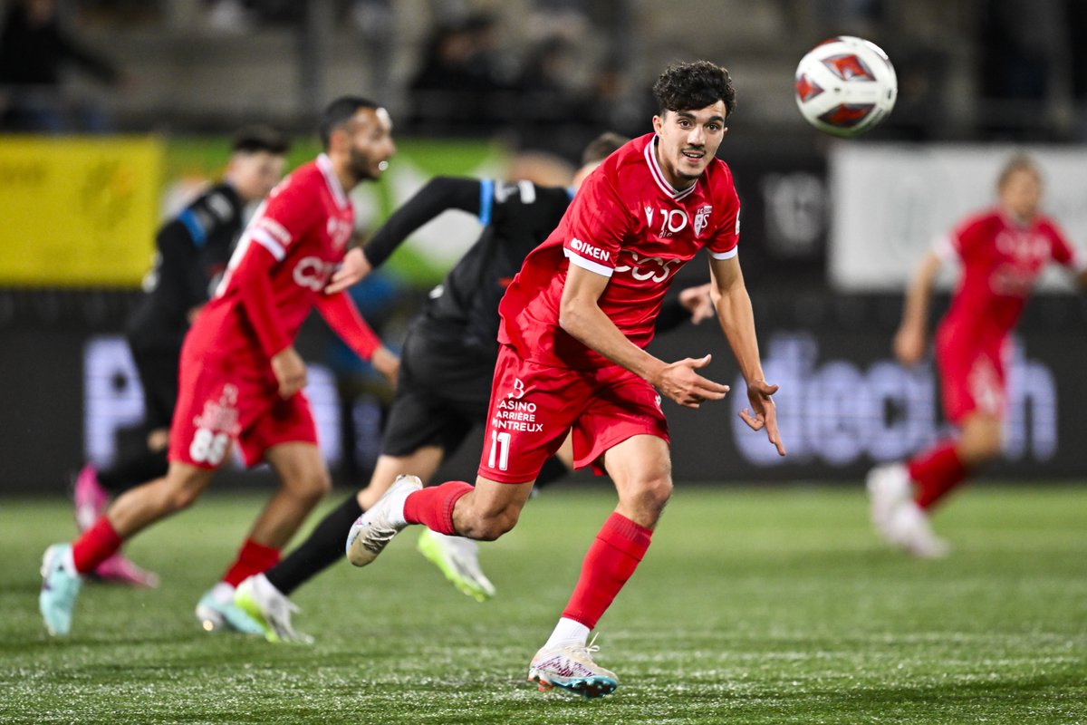 FCSion's tweet photo. 📸 𝗥𝗘𝗧𝗢𝗨𝗥 𝗘𝗡 𝗜𝗠𝗔𝗚𝗘𝗦

Pour bien démarrer le week-end, quelques clichés de la victoire sédunoise d'hier soir. 🤩

🗣 𝗔𝗹𝗹𝗲𝘇 𝗦𝗶𝗼𝗻 🔴⚪️

#AllezSion #TousEnsemble❤️🤍 https://t.co/uM145JjhS2