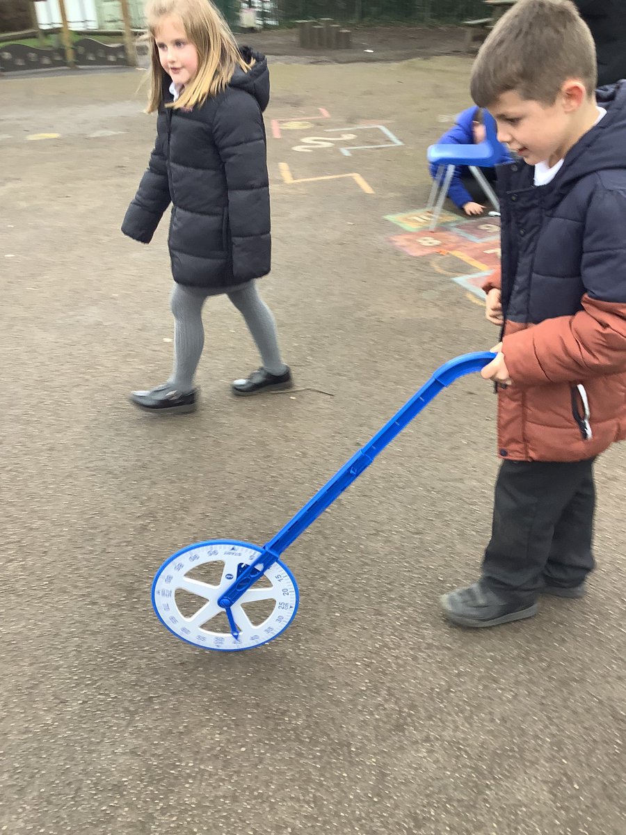 IPMATTowngate's tweet photo. ‘How does friction affect moving objects on different surfaces?’ Let’s investigate! #year3tpa, #sciencetpa, #mathstpa. https://t.co/xDYdxc7vi8