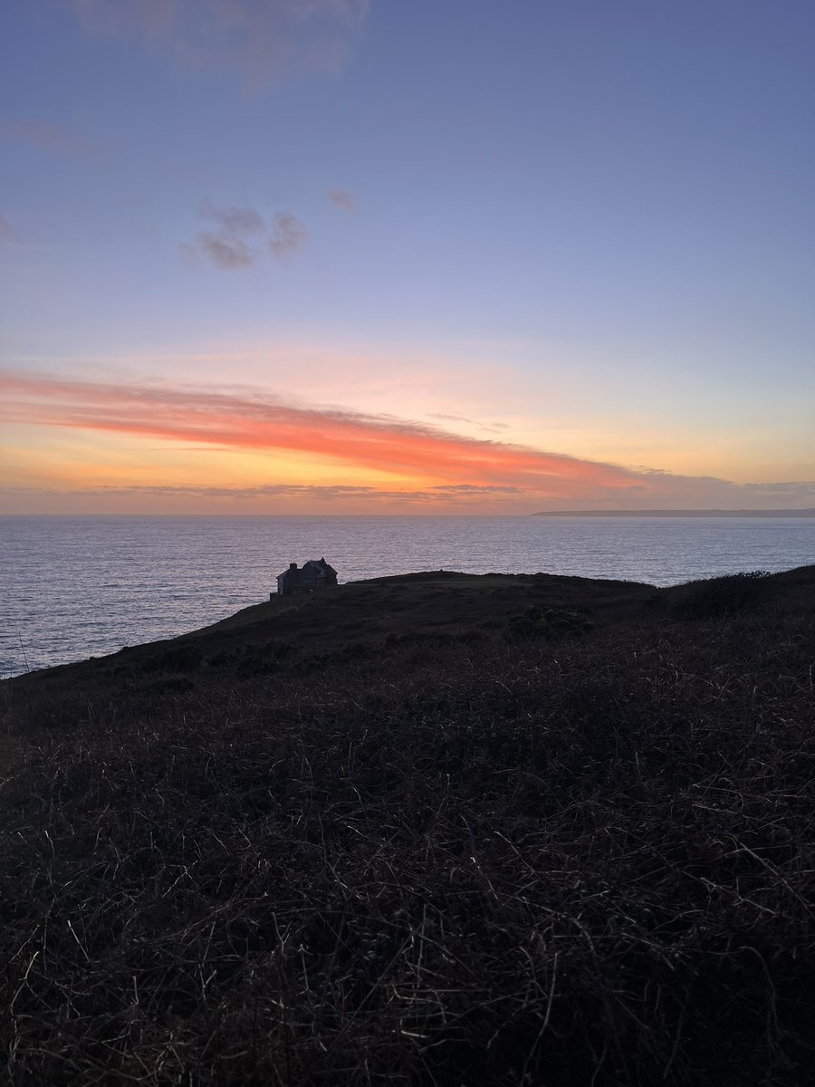 Bluekite Creative tweet media