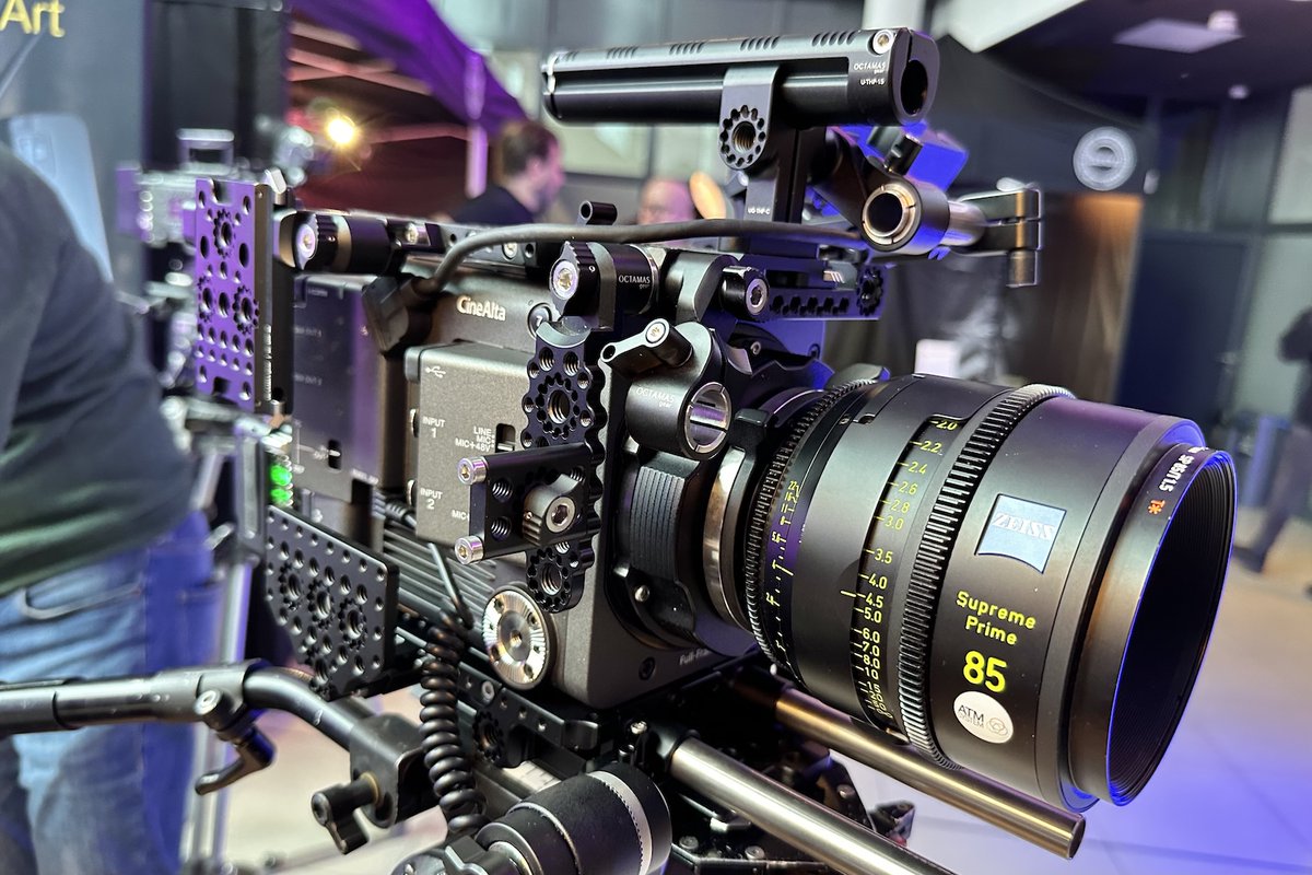 OCTAMASgear's tweet image. Check out SWISS cage + Power solutions BURANO @ SONY booth @ ATM Lens Days 2024

#cameraaccessories #cinematographer #focuspuller #focuspulleratwork #octamas_gear #octamas.gear #cvptv #cvpgroup #xinegear #BandPro #16x9inc #schweizervideo #hnb_broadcast #atmlensdays #sonyburano