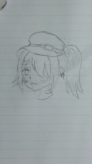 顔だけだし下書きだけどあたおかさんとこの千聖くん描いてみた
キャスケット描くの難しい… 