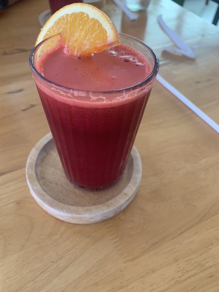 J56Walsh's tweet photo. @maxsmith160462 @georgerobbo55 @PetarBalac @JoeGreggs53 @jonnyhot67 Gone Veggie today, Mushroom Bruschetta, Cauliflower Wings, Red Curry withSweet Potato and Chickpeas with Beetroot, Carrot and Orange smoothie #HealthyOption https://t.co/1d4JE5EUWT