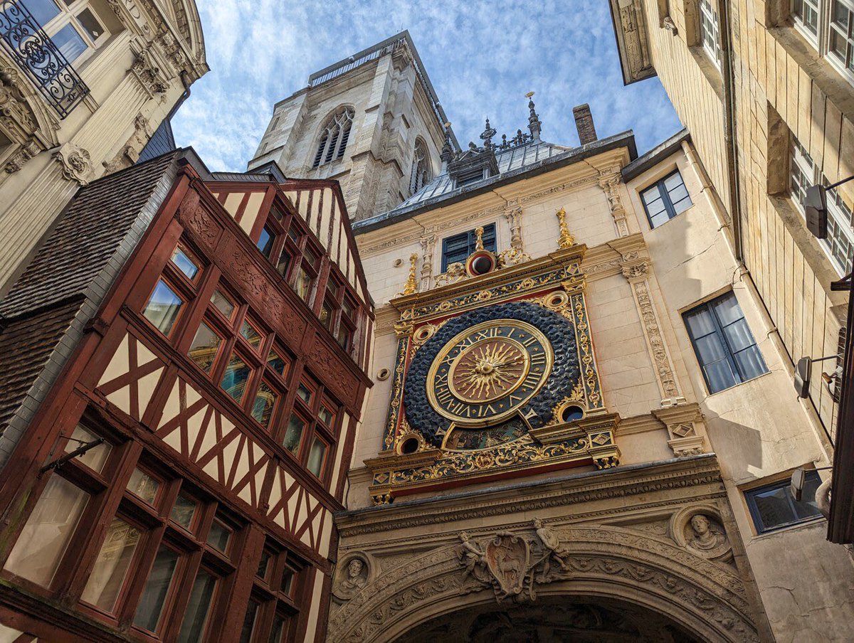 🖌️🎨 Créa pour ce QRM-GF38 

Inspiration du Gros Horloge de Rouen 🕰️