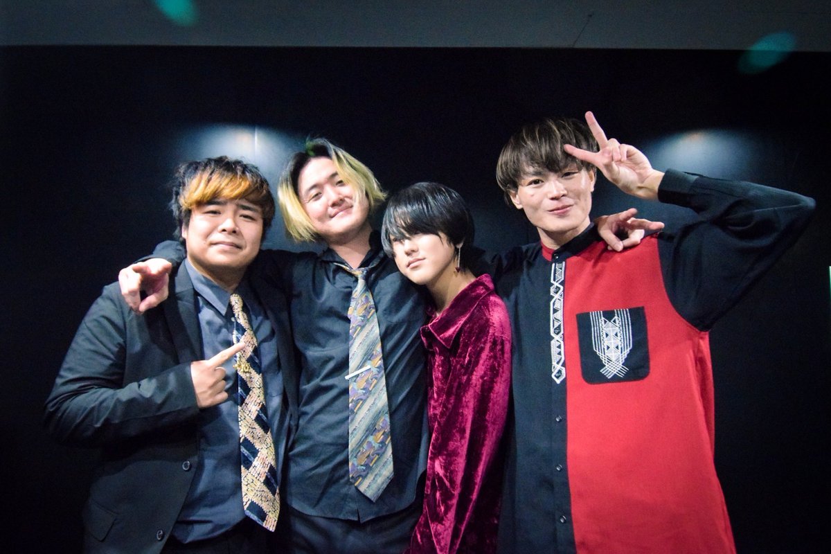 seyarrrrrrr1024's tweet photo. 01/24.25
DROPSTAR vol.2 ~冬の陣~

こんなにも楽しい共同イベントはないってくらい、2日間楽しすぎた！！酒飲んだ！
アメリカ村DROPと今池3STARが大好きになった！！！
そして、モーリー今までありがとう！！
過ごした時間は奇跡そのものだったよ。
お互いにこれから頑張ろうね。

Photo by りーなー https://t.co/MUZAydTmqB