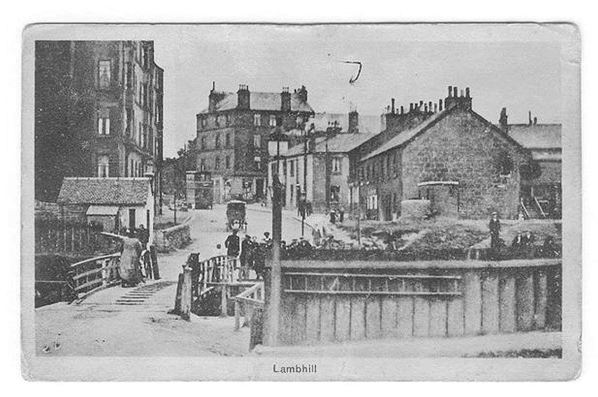 OldGlasgow.com
Balmore Road Lambhill  Cadder At The Canal Bridge Glasgow Early 1900's
OldGlasgow.com