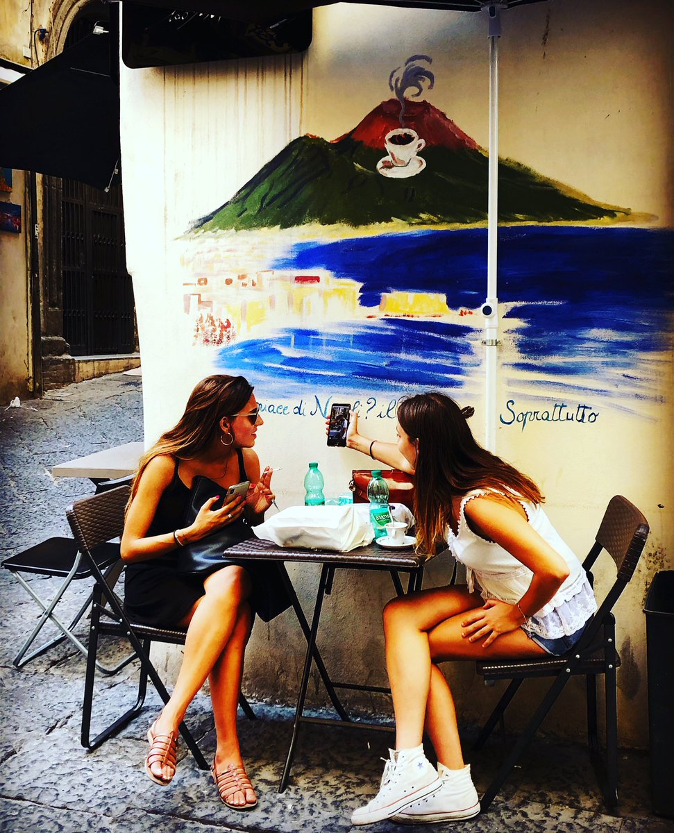 Buongiorno…☕️ #QuartieriSpagnoli #Napoli💙