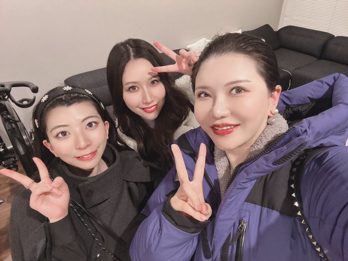 L.VとMIIROとザ・サウナカーの収録してきたよー✨
人の恋愛って楽しいねぇ?

https://t.co/TjX16UbH3U https://t.co/ikeSAaSBLb