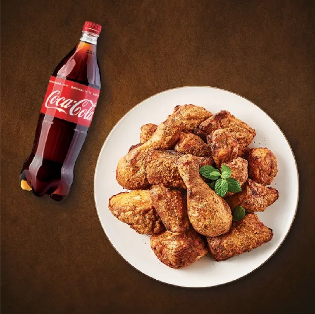 저의 20번째 장편소설 <지배 욕구> 출간을 기념하여 본 트윗 RT 추첨 치킨세트 선물할게요.

“또 도망쳐 봐. 몇 번이고 너를 쫓아서 내 옆에 앉힐 테니까.”
한때는 열렬히 사랑했지만 파국으로 끝난 증오만 남은 관계가 집착에서 사랑으로 변해가는 이야기 함께해주세요❤
url.kr/wuhp7j