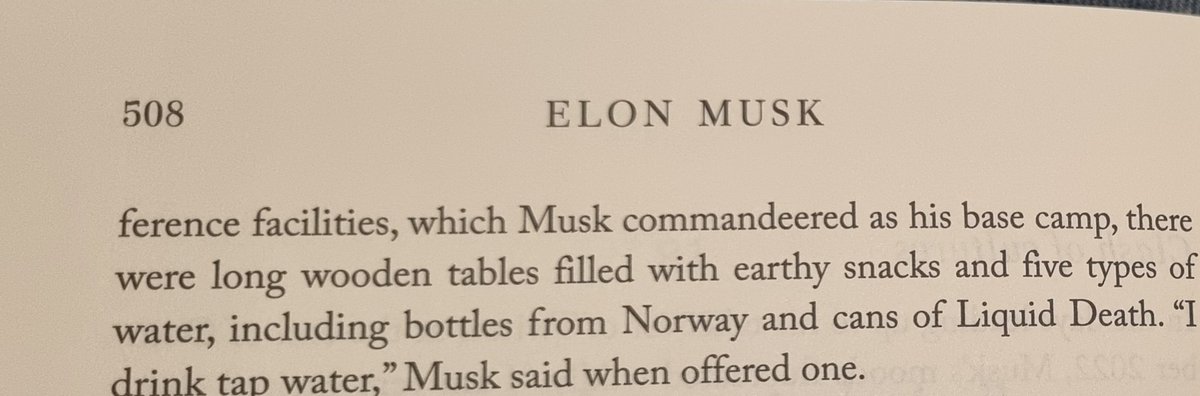 bbpinto's tweet image. Musk's first day in Twitter office.