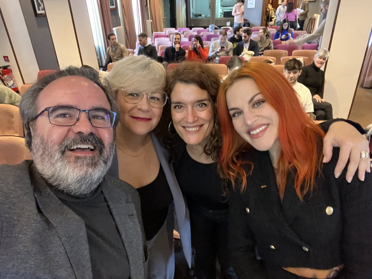 Ya estamos a punto de empezar el congreso anual de <a href="/SIEF_SCEF/">SIEF Sociedad Investigadores Españoles en Francia</a> <a href="/raicex_es/">RAICEX</a> en el Colegio de España en París. Intervenimos <a href="/Astro_SaraG/">Sara García Alonso</a> <a href="/EvaOrtegaPaino/">Eva Ortega-Paíno</a> Tonina Ferrer y yo, todos encantados de estar aquí apoyando a los/as investigadores/as españoles/as en Francia. ¡Vamos allá!