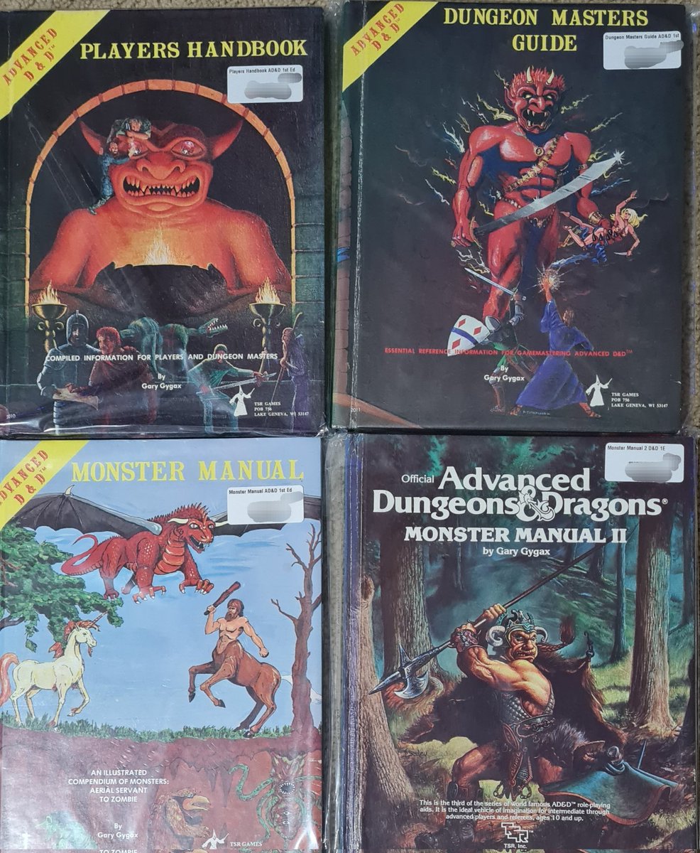 GoblinCaveTV's tweet image. Strangely, this is NOT the biggest prize I picked up at CanCon this weekend.

#DnD #OldSchool #AdvancedDnD