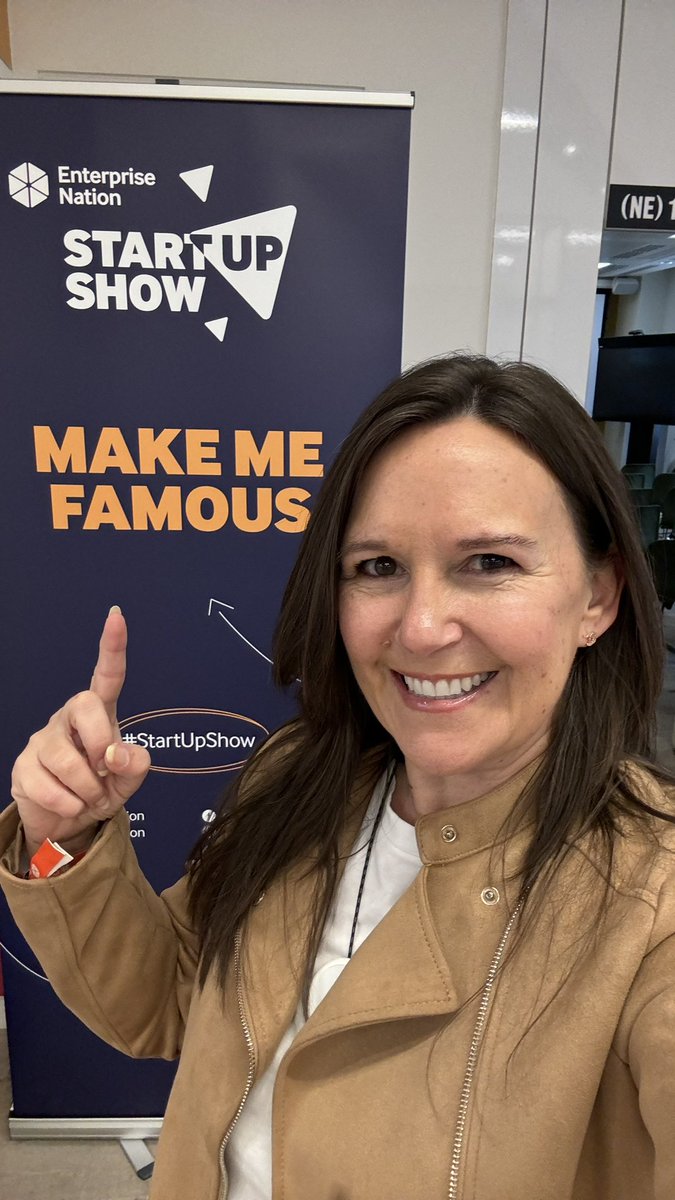 Make me famous by 4pm please!!

<a href="/e_nation/">Enterprise Nation</a>  #StartUpShow #MasqueradingAs #businessnetworking