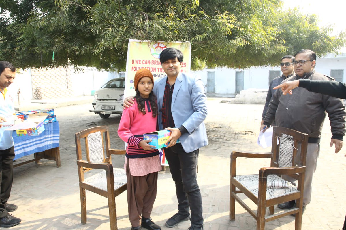 UBringing's tweet photo. #चरण_पादुका_अभियान #republicday2024 #charanpadukaabhiyan #humanity #Shoes #Shoesdistribution #followers #smile #smileonface #kindness #joinus #joinourteam #ngo #socialwork #social #SocialHumanity 4/5 https://t.co/nbfaZQ5K1B