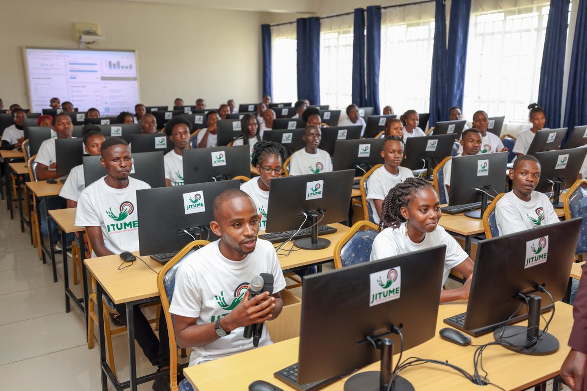 WilliamsRuto's tweet photo. Officially opened the Mitunguu Technical and Training Institute and commissioned Jitume ICT hub in Imenti South, Meru County. https://t.co/2IdxKcVere