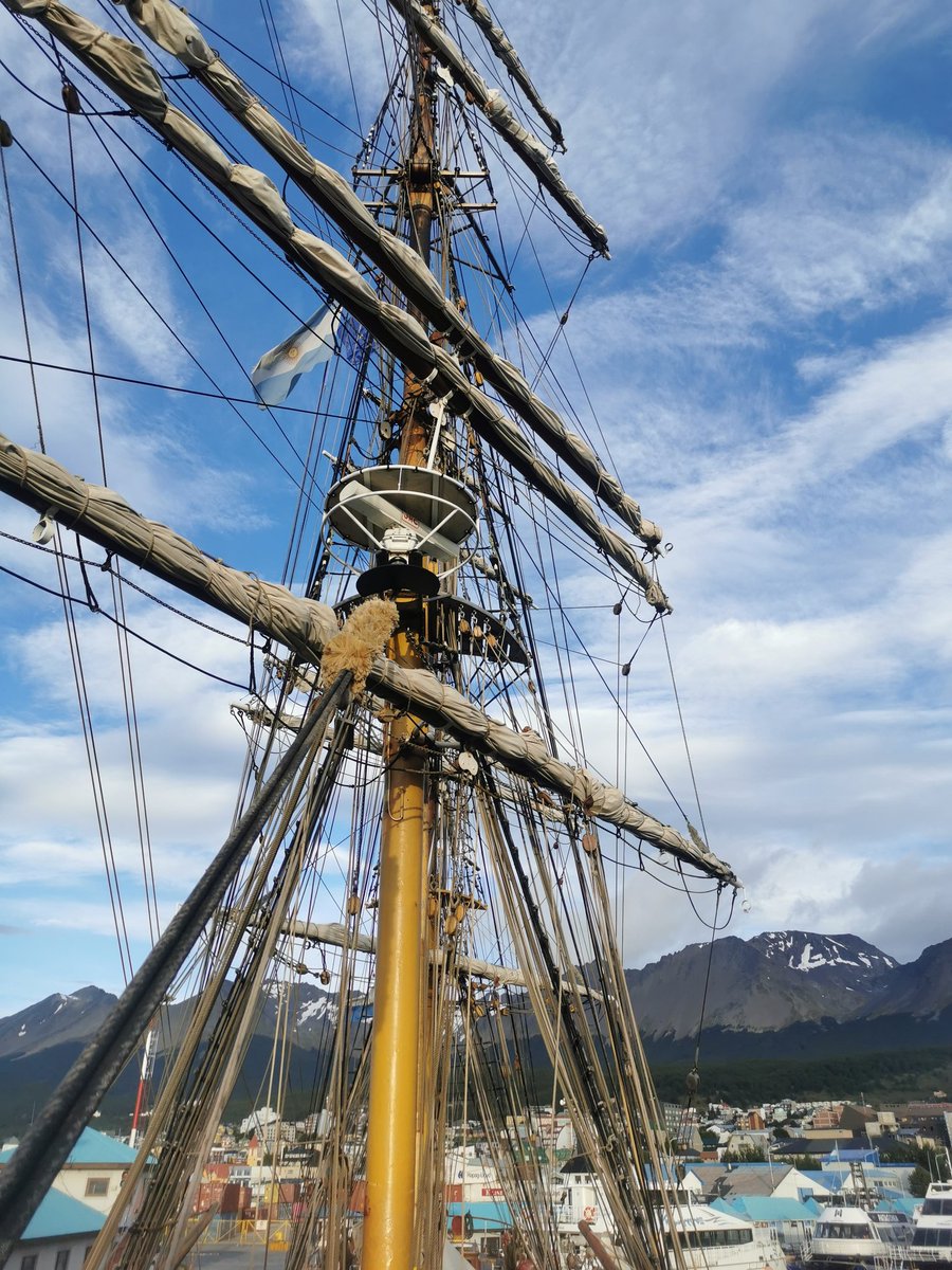 vickyinglis13's tweet photo. Ready for the next adventure. Very excited to head back to Antarctica as a guide on @BarkEuropa for a couple of voyages. I'll be out of contact for a few weeks, but there will be plenty of pictures to share when I return to Ushuaia.
#Antarctica #PolarGuide #BarkEuropa https://t.co/cxiw5spei2