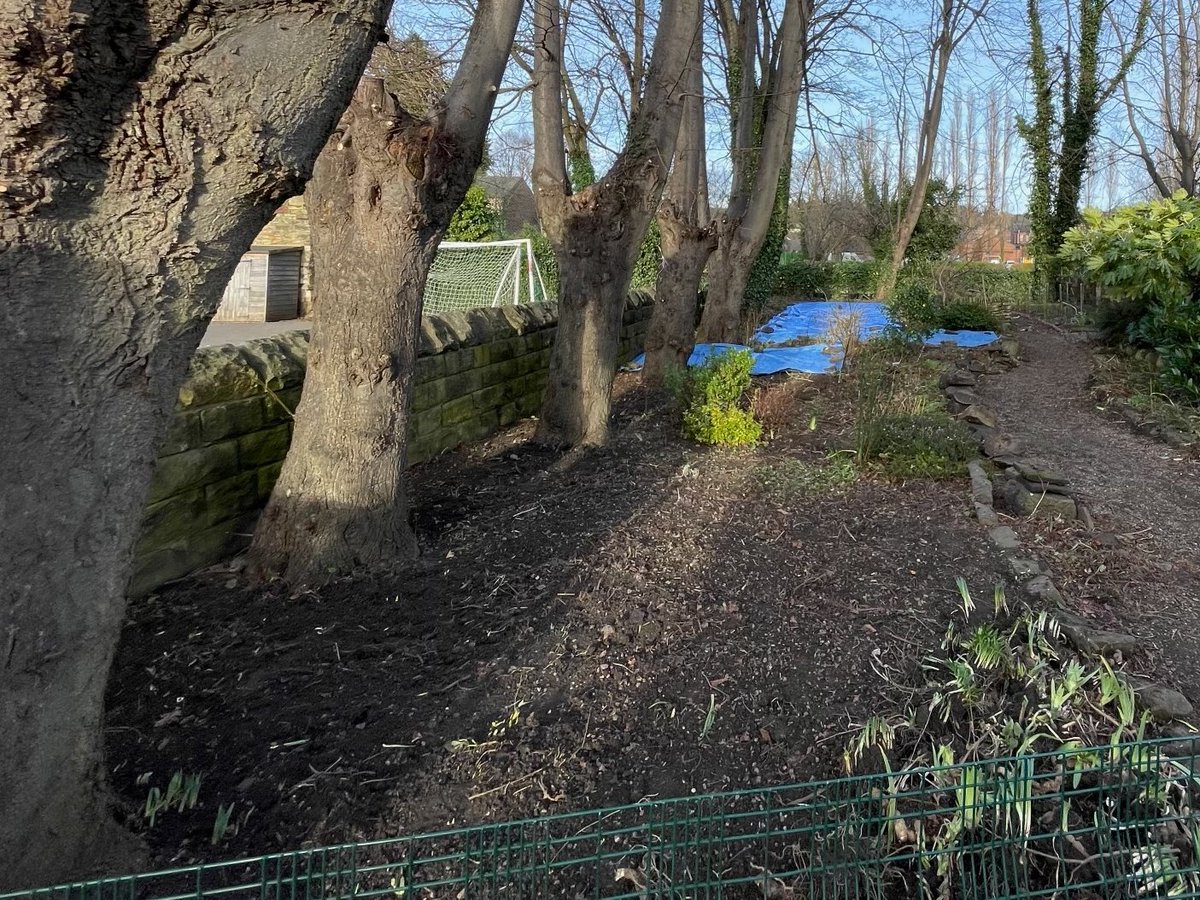 Thanks to everyone who came along this Sat morning to 'break ground' on our new sensory garden! Will be a perfect addition to our Forest School. Many thanks to <a href="/horburychurch/">horburychurch</a> for allowing us to use the space. Before and after shots (please tell us you can see a difference?! 🤣)