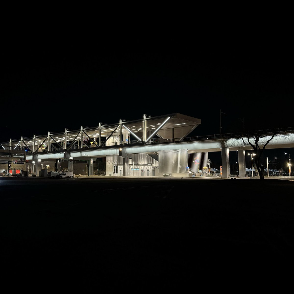 AtoZRetail's tweet photo. Swung by the new @valleymetro transit center at Metrocenter the night before it opens and it looks amazing. #valleymetro #theldawilliamstransitcenter https://t.co/bDVl4UYzsY