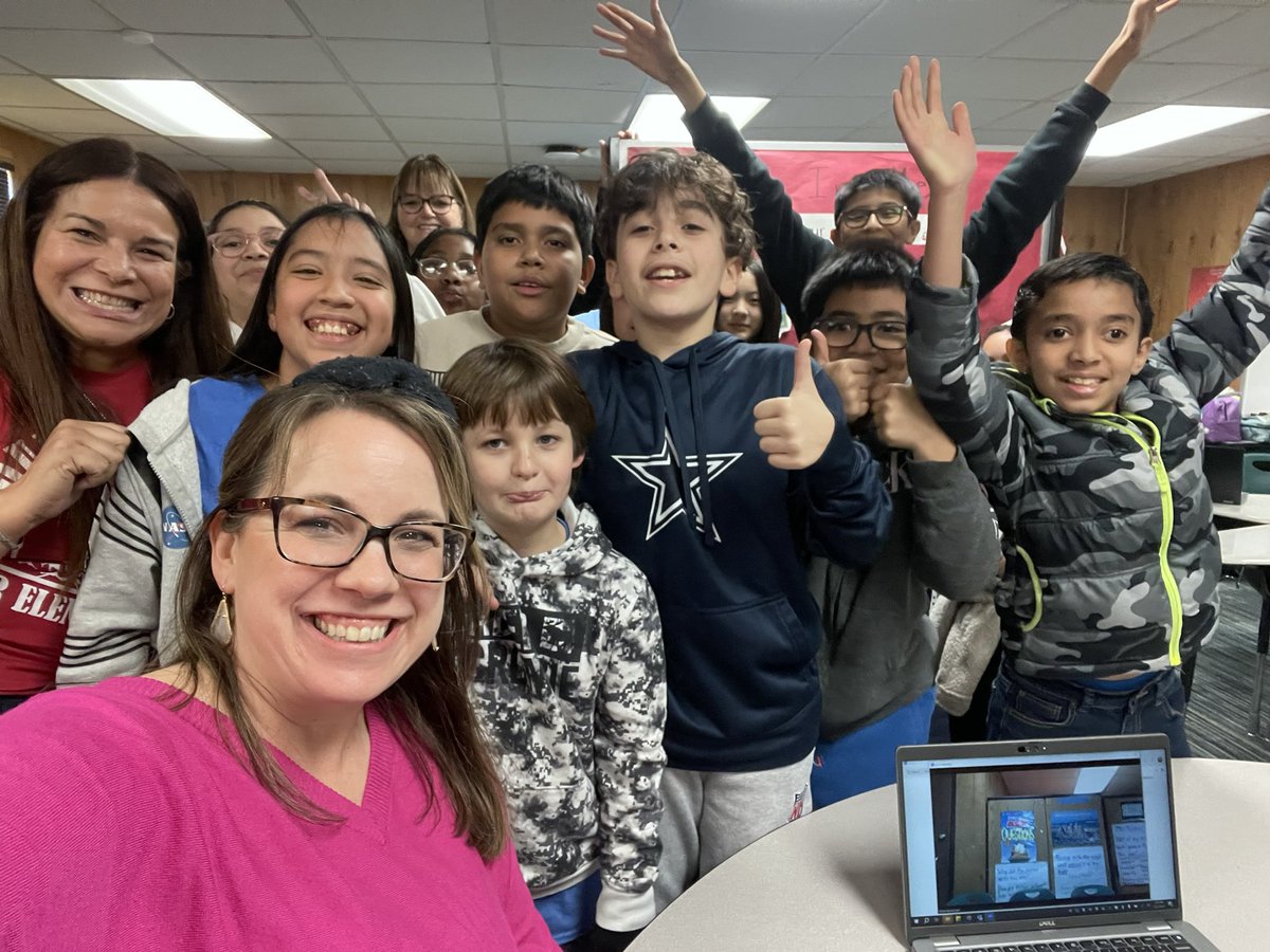 CFISDLieder's tweet photo. Our student lighthouse team is sharing their voice and itโs a joy to watch them lead! #cfisdspirit #atliederwelead #lighthouseproud #leaderinme https://t.co/jhcAnnFQwD