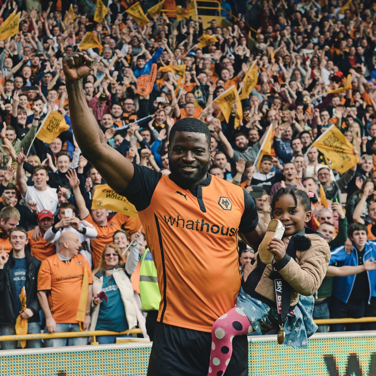 Wolves's tweet image. We are SO pleased for you, @georgeelokobi 💛