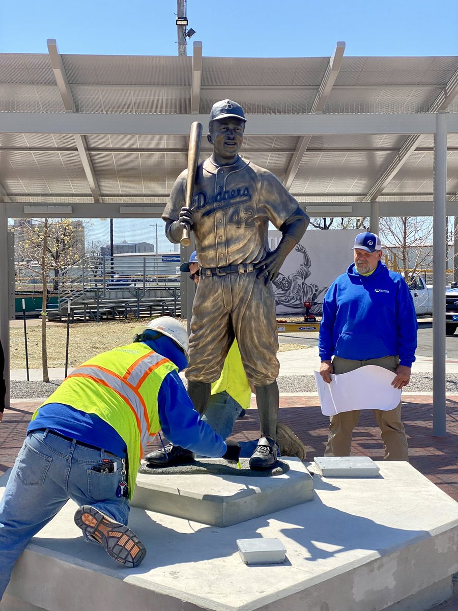 boblutz's tweet image. Our @League42ICT Jackie Robinson statue at McAdams Park has been stolen. Someone cut it just above Jackie's shoes and hauled it off in a truck. Our organization is devastated. So am I. @JeffPassan @Ken_Rosenthal @jonmorosi @heyman @MLBNetwork @Dodgers @Royals