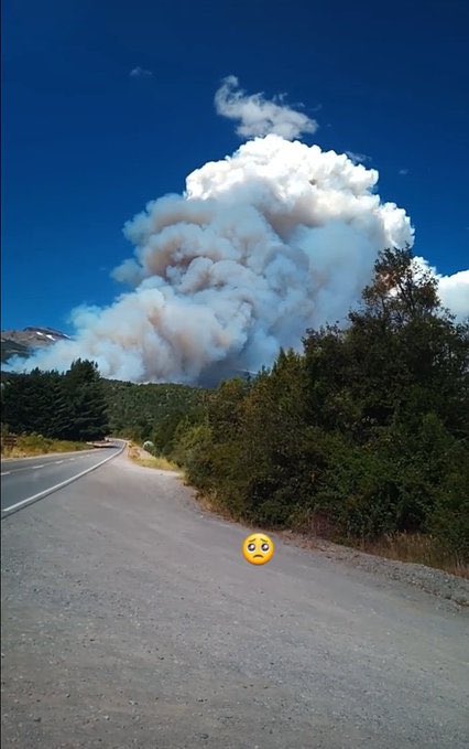 “Los Alerces”

Por el incendio intencional que ya afecta a decenas de hectáreas en el Parque Nacional Los Alerces.