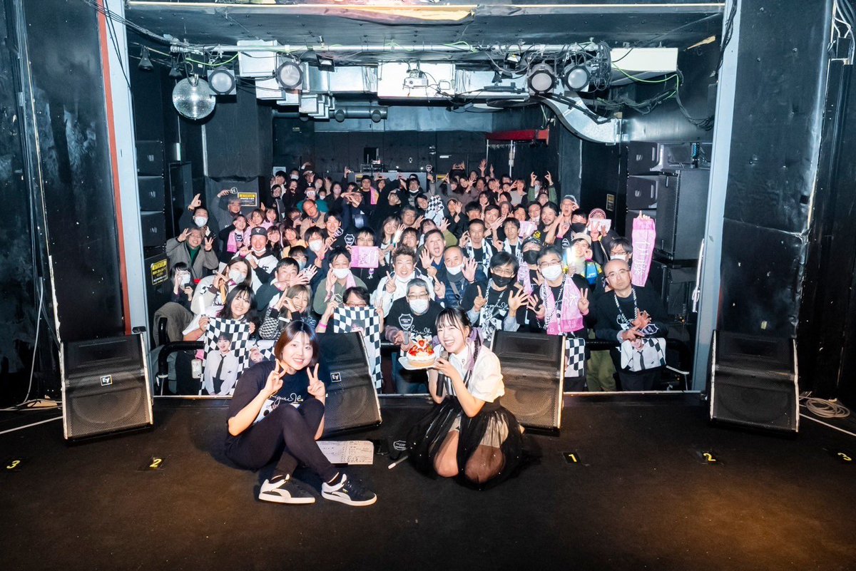 choa2my's tweet image. ちゆちゃんバースデーライブご一緒できてとっても嬉し楽しかったです🥰🎹

サプライズはぴばにも即興手ぐるぐるにも温かく対応していただきありがとうございました!!笑
名古屋公演お疲れさまでした🙌💕

#GetSet
#伊藤千由李26thBirthdayLive