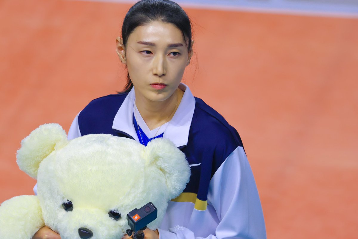 AsAlwaysMyMuse's tweet photo. 240127 올스타전

김연경 + 곰인형 = 💯❣️

#김연경 #Kimyeonkoung
@kimyk10 https://t.co/oe4S0AHX2Q