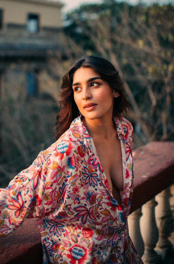 GE23UgGWUAAagbG?format=jpg&name=900x900