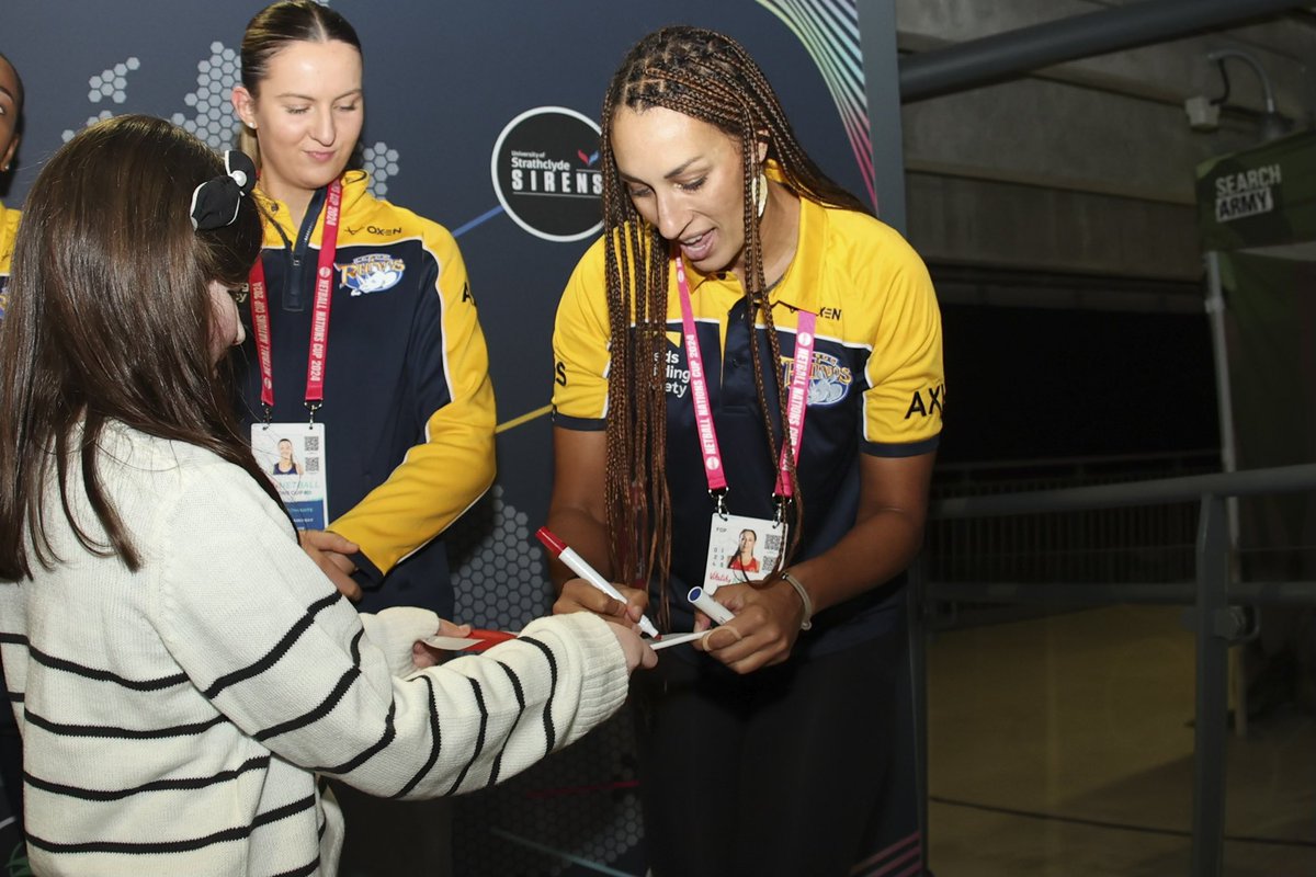 NIC Leeds Rhinos Netball tweet media