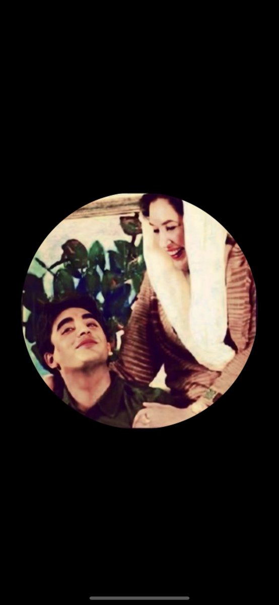BilalAhmedPPP's tweet photo. Bilawal Bhutto visiting Rawalpindi-the city of bad omen where death dances for Bhutto family -quite worried and scared -hope all measures are intact to dispel demons and witches -Bilawal the valorous. یا اللہ میرے چیئرمین صاحب کی حفاظت فرمانا🤲🫶@BBhuttoZardari @AseefaBZ 🙌❤️🖤💚 https://t.co/nvDrnPtZw5