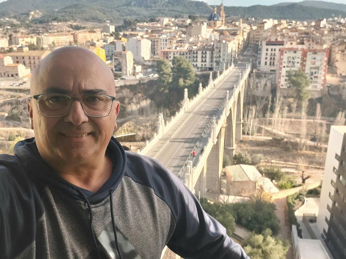 huelvafm's tweet photo. 🙋‍♂️Saludos desde Alcoy.

📣Hoy 19.30 https://t.co/8Uqz1rJEje
🎤Facebook directo de Huelvafm y de Miguel Barroso 
🎤YouTube miguelbarrosohuelvafm 
🎤Por las TV de Viti, Snell y Gav Telecom.
@CD_Alcoyano
@recreoficial https://t.co/LqgN0dhZZK