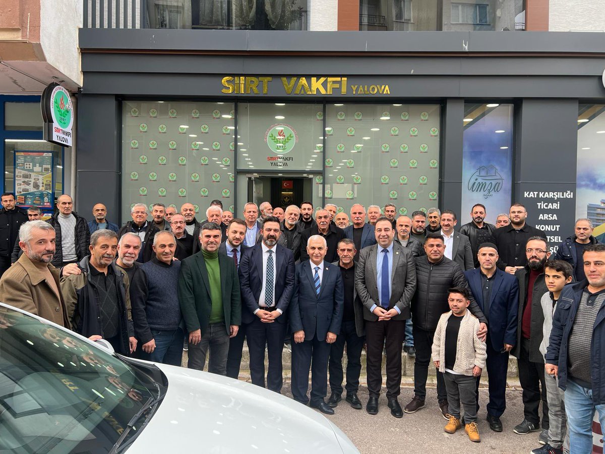 Siirt Vakfı Başkanı Cengiz Özçiçek ve yönetimini ziyaret ettik. Nazik misafirperverliklerinden dolayı teşekkür ediyor, çalışmalarında başarılar diliyorum.