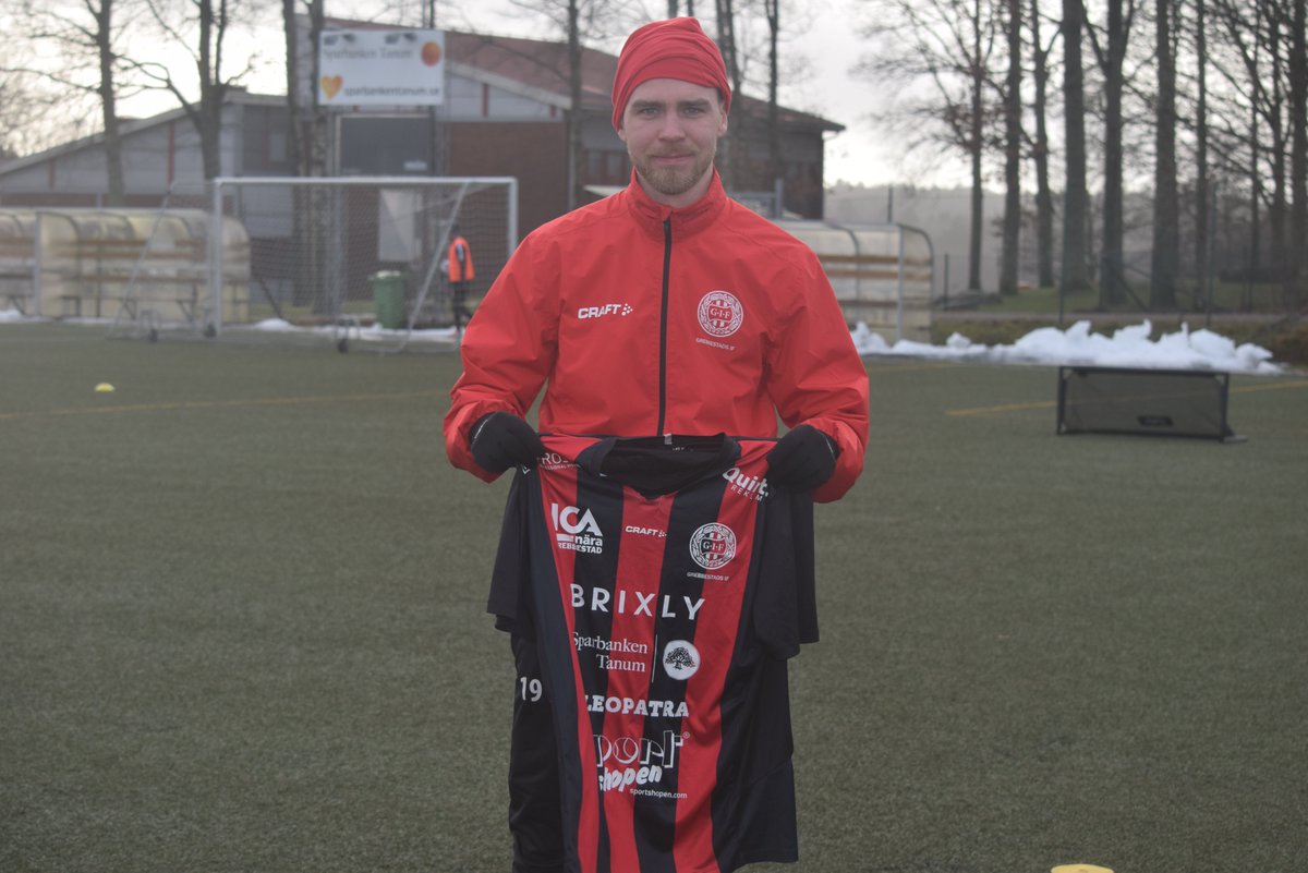 Anton Henriksson förlänger med Grebbestads IF
grebbestadsif.se/nyhet.asp?nyhe…
<a href="/grebbestadsif/">Grebbestads IF</a>